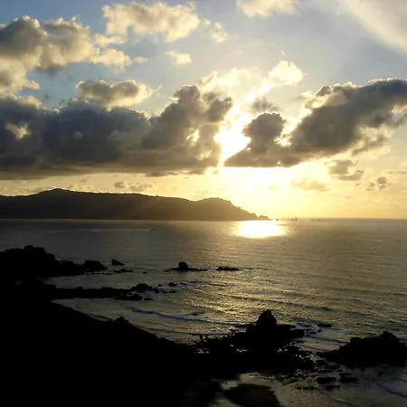 The Cliffs - Barqueiro Paradise Holiday home *