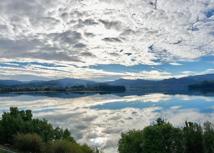 The Cliffs - Barqueiro Paradise